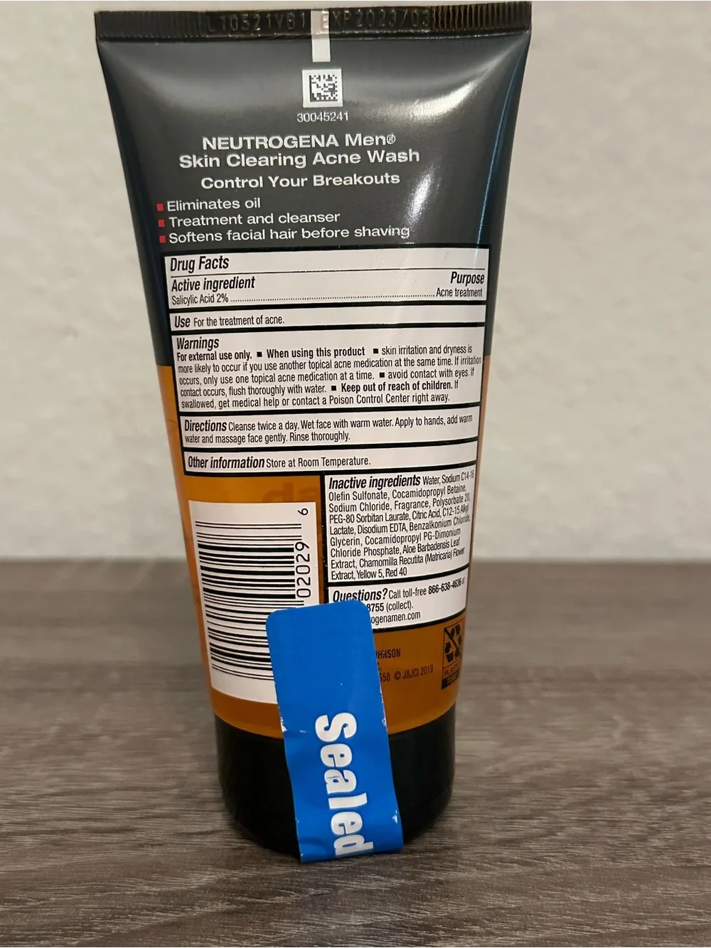 Neutrogena Men Skin Clearing Acne Wash 5.1 fl oz 150 ml 2 Pack